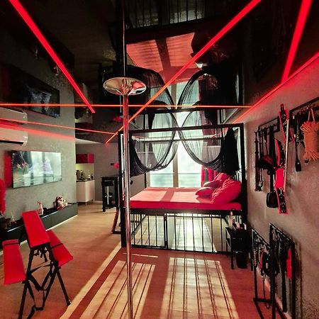 Bdsm Apartman V Bratislave -Adults Only Pressburg Exterior foto