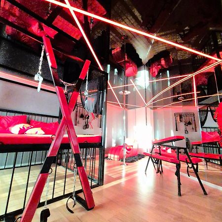 Bdsm Apartman V Bratislave -Adults Only Pressburg Exterior foto