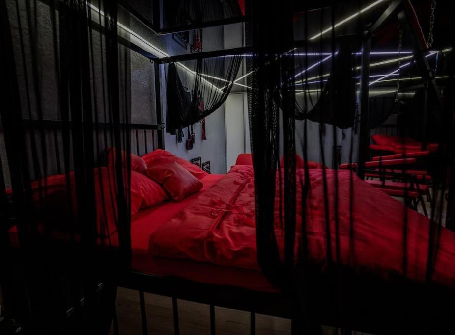Bdsm Apartman V Bratislave -Adults Only Pressburg Exterior foto