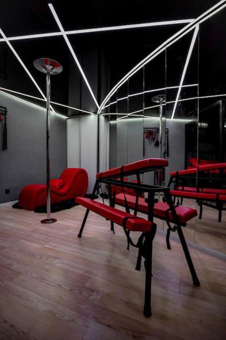 Bdsm Apartman V Bratislave -Adults Only Pressburg Exterior foto