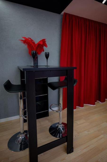 Bdsm Apartman V Bratislave -Adults Only Pressburg Exterior foto