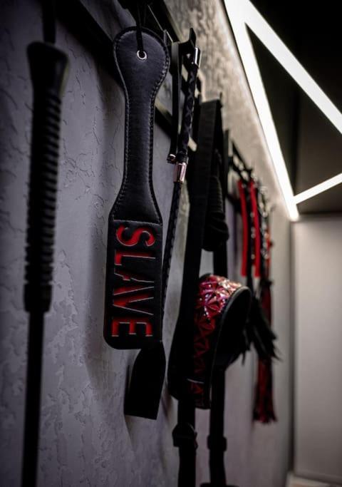 Bdsm Apartman V Bratislave -Adults Only Pressburg Exterior foto