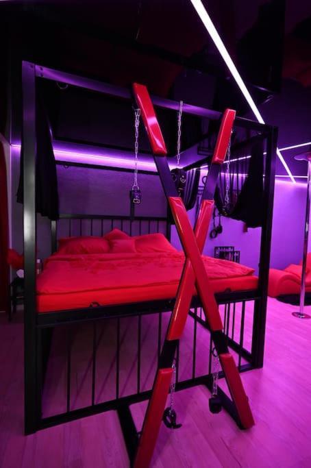 Bdsm Apartman V Bratislave -Adults Only Pressburg Exterior foto