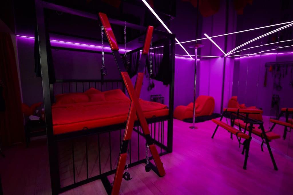 Bdsm Apartman V Bratislave -Adults Only Pressburg Exterior foto